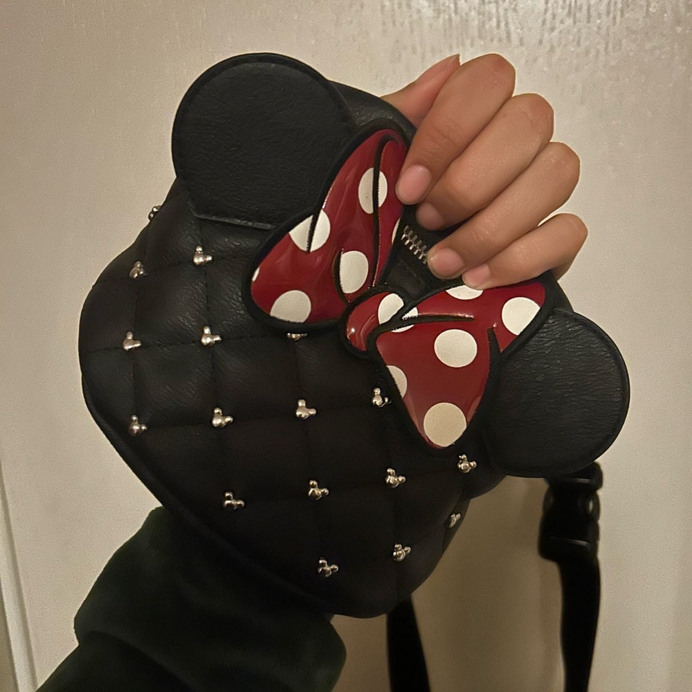 Loungefly Disney Minnie Mouse Fanny Pack Travel Black